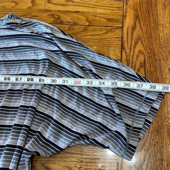 women’s Short Dress Size Large Wh/Greys with Belt - Picture 5 of 8